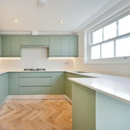 Image 3 - 47 Rosebank Road, London, W7 2EW, United Kingdom - Apartment for sale