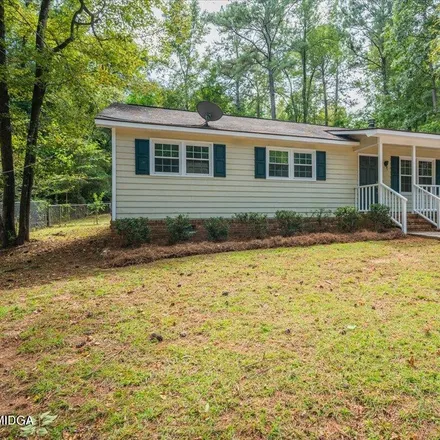 Buy this 3 bed house on 1125 Santa Fe Trail in Macon, GA 31220