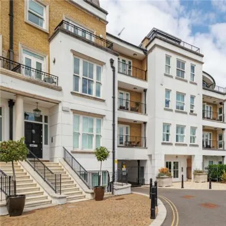 Image 3 - Imperial Crescent, London, SW6 2QW, United Kingdom - Apartment for sale