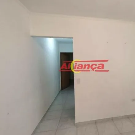 Rent this 2 bed house on Viela Parnaíba in Presidente Dutra, Guarulhos - SP
