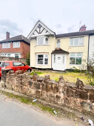 Rent this 3 bed duplex on Lymer Road in Wolverhampton, WV10 6AA