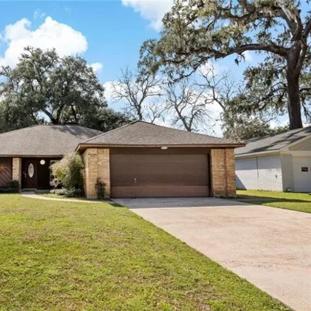 Buy this 3 bed house on 161 Spanish Moss Lane in Lake Jackson, TX 77566