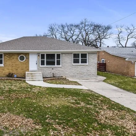 Buy this 3 bed house on 44 159th Street in Calumet City, IL 60409
