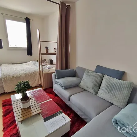Rent this 1 bed apartment on 11 Place du Marché Neuf in 91190 Gif-sur-Yvette, France
