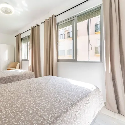 Rent this 6 bed house on Fuengirola in Avenida Jesús Santos Reín, 29640 Fuengirola