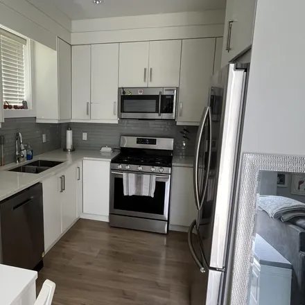 Image 4 - Burnaby, BC, CA - Apartment for rent