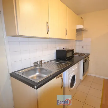 Image 2 - 95 Gulson Road, Coventry, CV1 2HY, United Kingdom - Apartment for rent