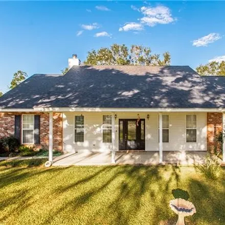 Buy this 3 bed house on 39498 Pruetts Street in Ponchatoula, LA 70454