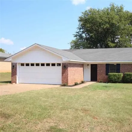 Rent this 3 bed house on 907 Christopher Drive in Whitehouse, TX 75791