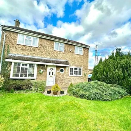 Buy this 4 bed house on Haydon Court in Thames Avenue, Swindon