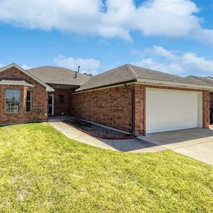 Image 1 - 16400 Vicki Drive, Oklahoma City, OK 73170, USA - House for sale