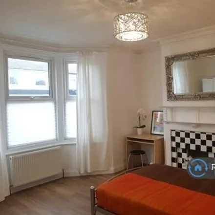 Image 5 - 280 Southmead Road, Bristol, BS10 5EN, United Kingdom - Duplex for rent