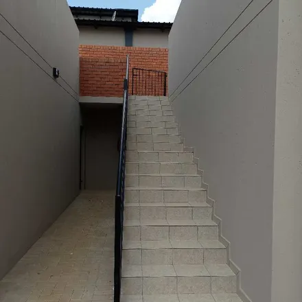 Image 3 - Springhaas Avenue, Terenure, Gauteng, 1621, South Africa - Townhouse for rent