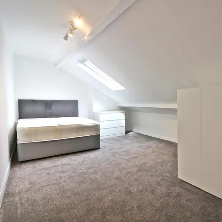 Rent this studio room on 4-6 St Mary's Square in London, W5 4QX