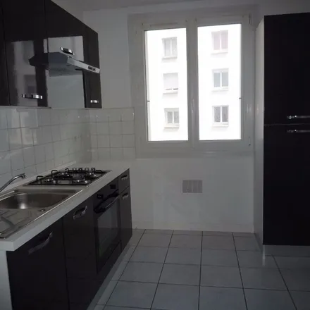 Image 5 - 7 Rue Marcel Sembat, 29200 Brest, France - Apartment for rent