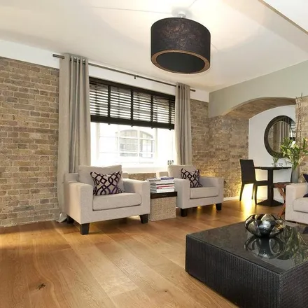 Rent this 1 bed apartment on The Plaza in Tower Bridge Plaza, London