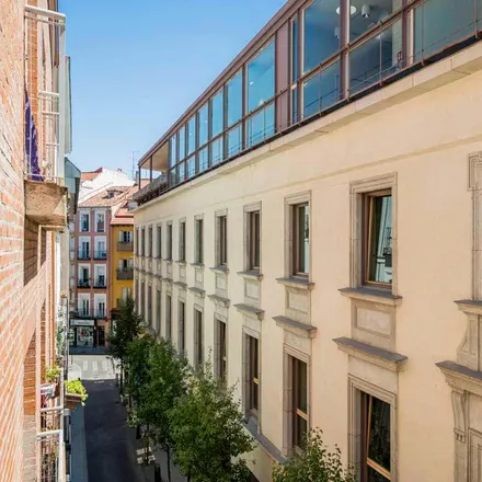 Rent this 67 bed room on Calle de San Lorenzo in 22, 28004 Madrid