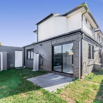 Rent this 3 bed townhouse on Powell Drive in Hoppers Crossing VIC 3029, Australia