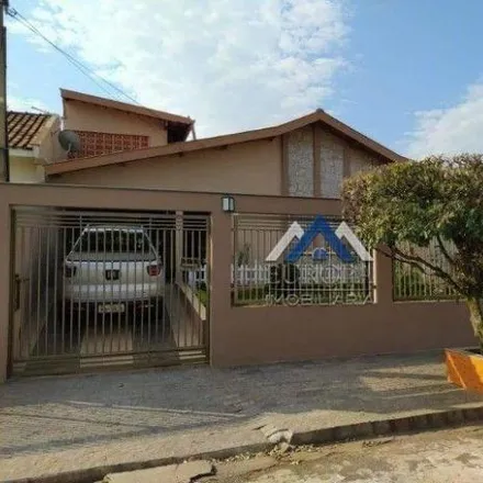Buy this 3 bed house on Rua Antônio Ontiveros in Alpes, Londrina - PR