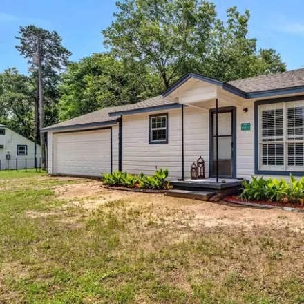 Buy this 2 bed house on 7636 US Highway 175 West in Cuney, Cherokee County
