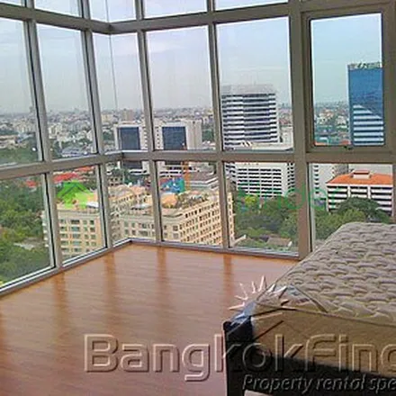 Rent this 3 bed apartment on B-Quik in Soi Thana Aket, Vadhana District