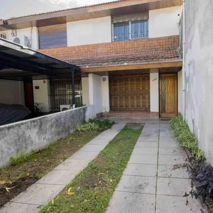 Rent this 2 bed house on Santiago del Estero 1729 in Martínez Oeste, B1640 HFQ Martínez