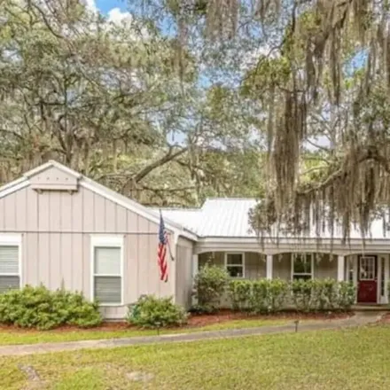 Rent this 4 bed house on Darien in GA, 31305