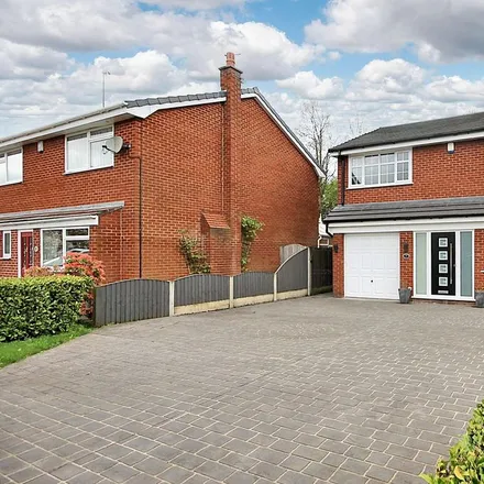Rent this 4 bed house on Anderson Close in Longbarn, Warrington