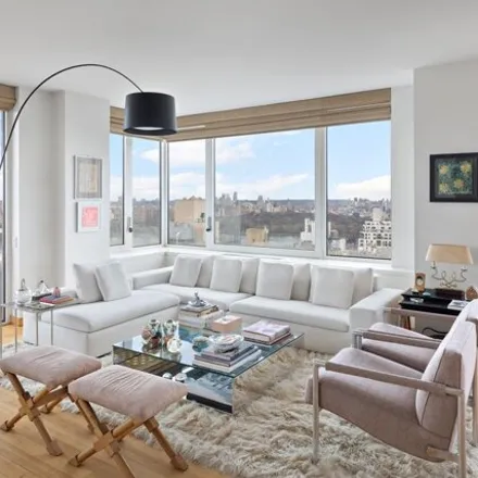 Buy this 5 bed condo on Madewell in 1144 Madison Avenue, New York