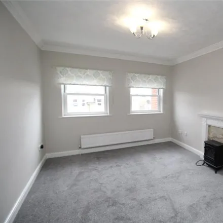 Image 2 - Oxford Road, Colchester, CO3 3HW, United Kingdom - Apartment for rent