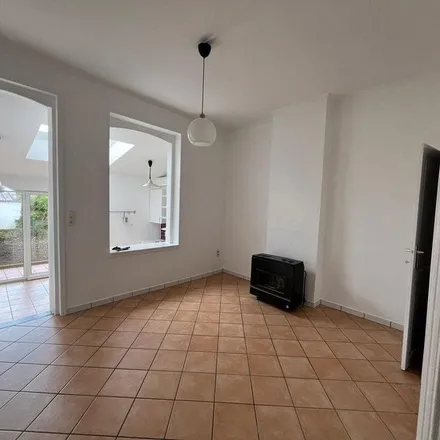 Rent this 3 bed apartment on Église du Sacré-Cœur in Rue du Pourcelet, 7000 Mons