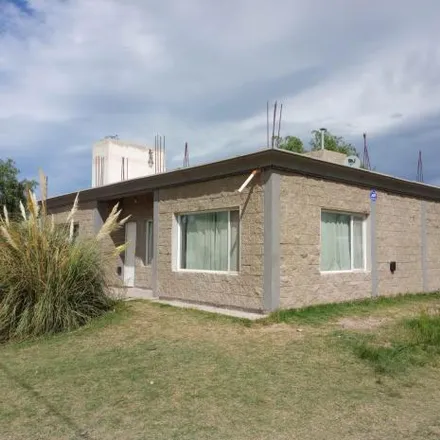 Buy this 2 bed house on Grupo Scout Claudio Moyano in Don Bosco 2940, América Sur