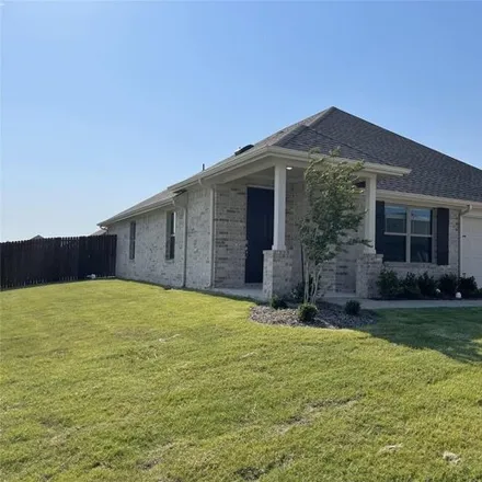 Rent this 3 bed house on Mockingbird Lane in Melissa, TX 75454