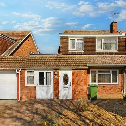 Buy this 3 bed duplex on Tiffany Close in Bletchley, MK2 3NA