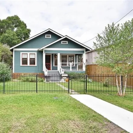 Buy this 2 bed house on 1127 West 22nd Street in Houston, TX 77008