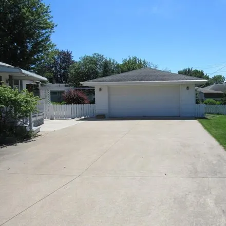 Image 3 - 214 Etten Ct, Neenah, Wisconsin, 54956 - House for sale