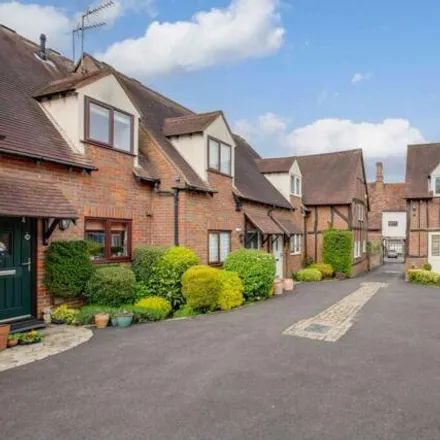 Image 2 - The Worthies, Amersham, HP7 0DT, United Kingdom - Townhouse for sale