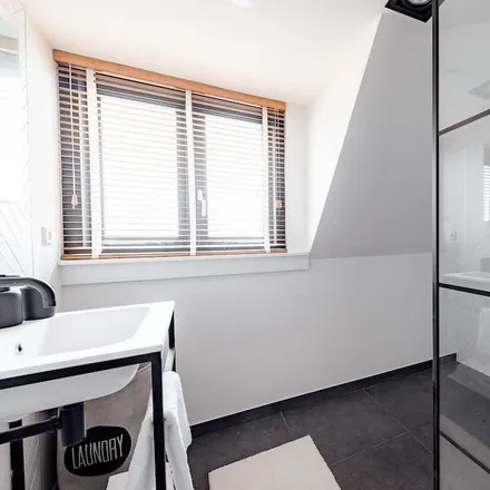 Rent this 2 bed apartment on 2517 AL The Hague