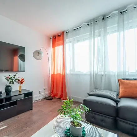 Rent this 2 bed apartment on 94240 L'Haÿ-les-Roses