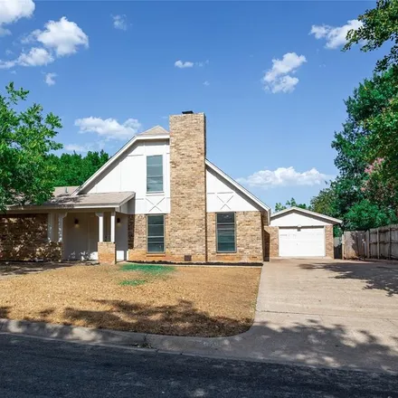 Buy this 4 bed house on 7620 Ridgeway Avenue in North Richland Hills, TX 76182