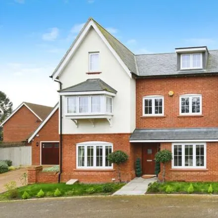 Buy this 5 bed house on 12 Condor Gate in Chelmsford, CM3 3FU