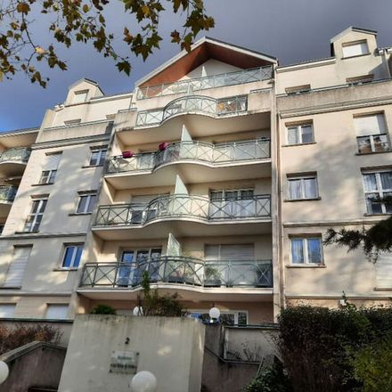 Rent this 2 bed apartment on 2 Rue du Bac in 78300 Poissy, France