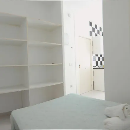 Image 3 - Madrid, Centro Europeo de Estudios Profesionales, Paseo de Extremadura, 28011 Madrid - Apartment for rent