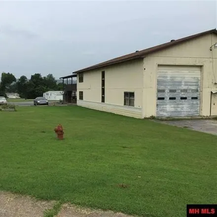 Image 3 - 195 East Industrial Park Road, Flippin, Marion County, AR 72634, USA - House for sale