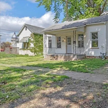 Image 1 - 800 South Pasfield Street, Springfield, IL 62704, USA - House for sale