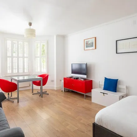 Rent this studio apartment on 22 Elsham Road in London, W14 8HD
