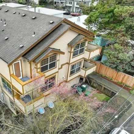 Buy this 3 bed house on 2009 Northeast 85th Street in Seattle, WA 98115