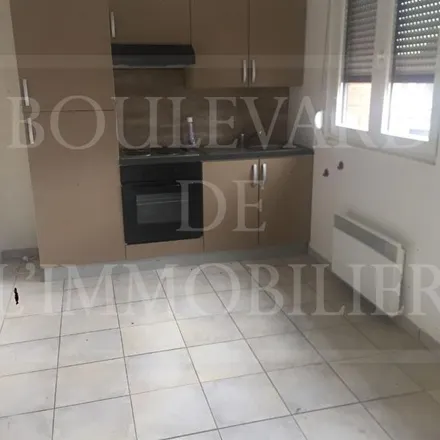 Rent this 3 bed apartment on 25 Rue de Londres in 59420 Mouvaux, France