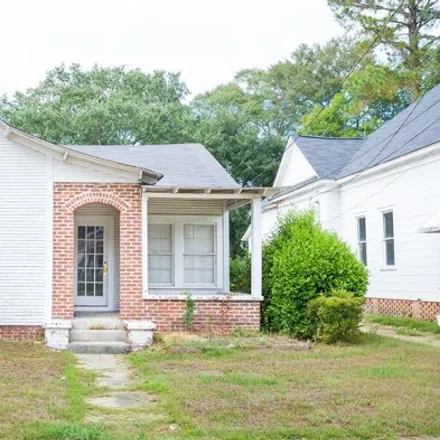Buy this 3 bed house on 500 West Church Street in Newton, Newton County