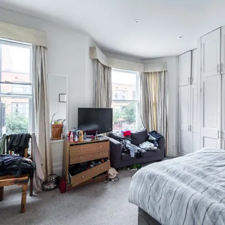 Image 4 - 2-22 Albion Road, London, N16 9JU, United Kingdom - Apartment for rent